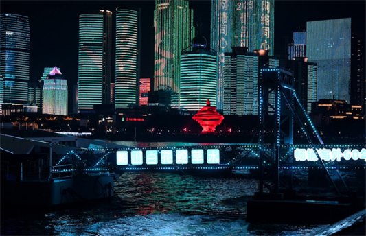 最美世界海灣浮山灣燈光秀：璀璨夜色中的藝術(shù)表達(dá)