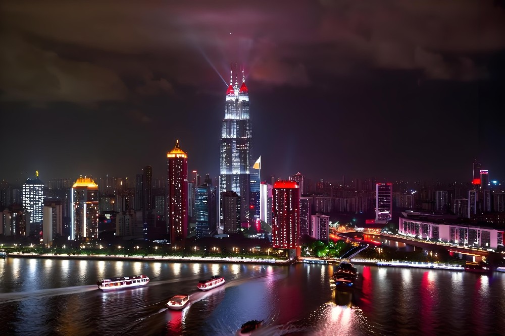 點(diǎn)燃2025亮化 節(jié)日閃耀第一彈